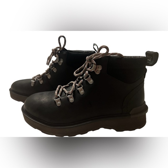 Sorel Hi Line Hiker Boot Waterproof Suede in Black Womens Size 8 Hiking Camping - Picture 1 of 8